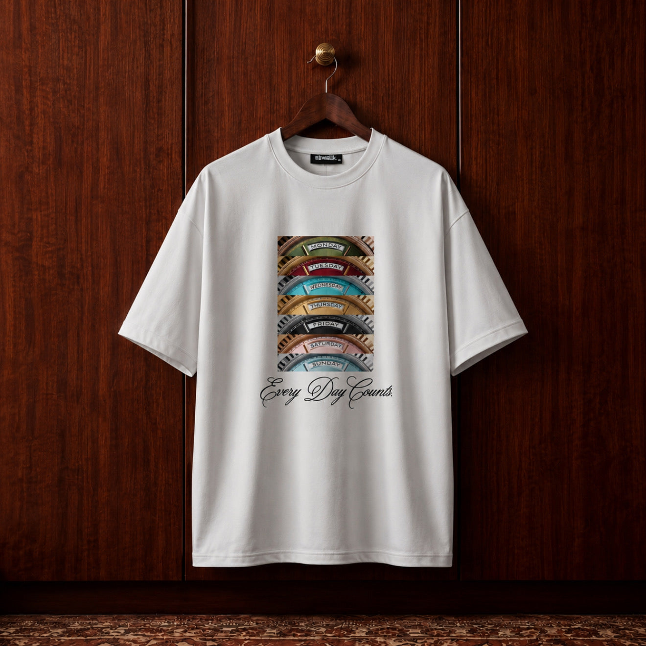 EVERY DAY TEE